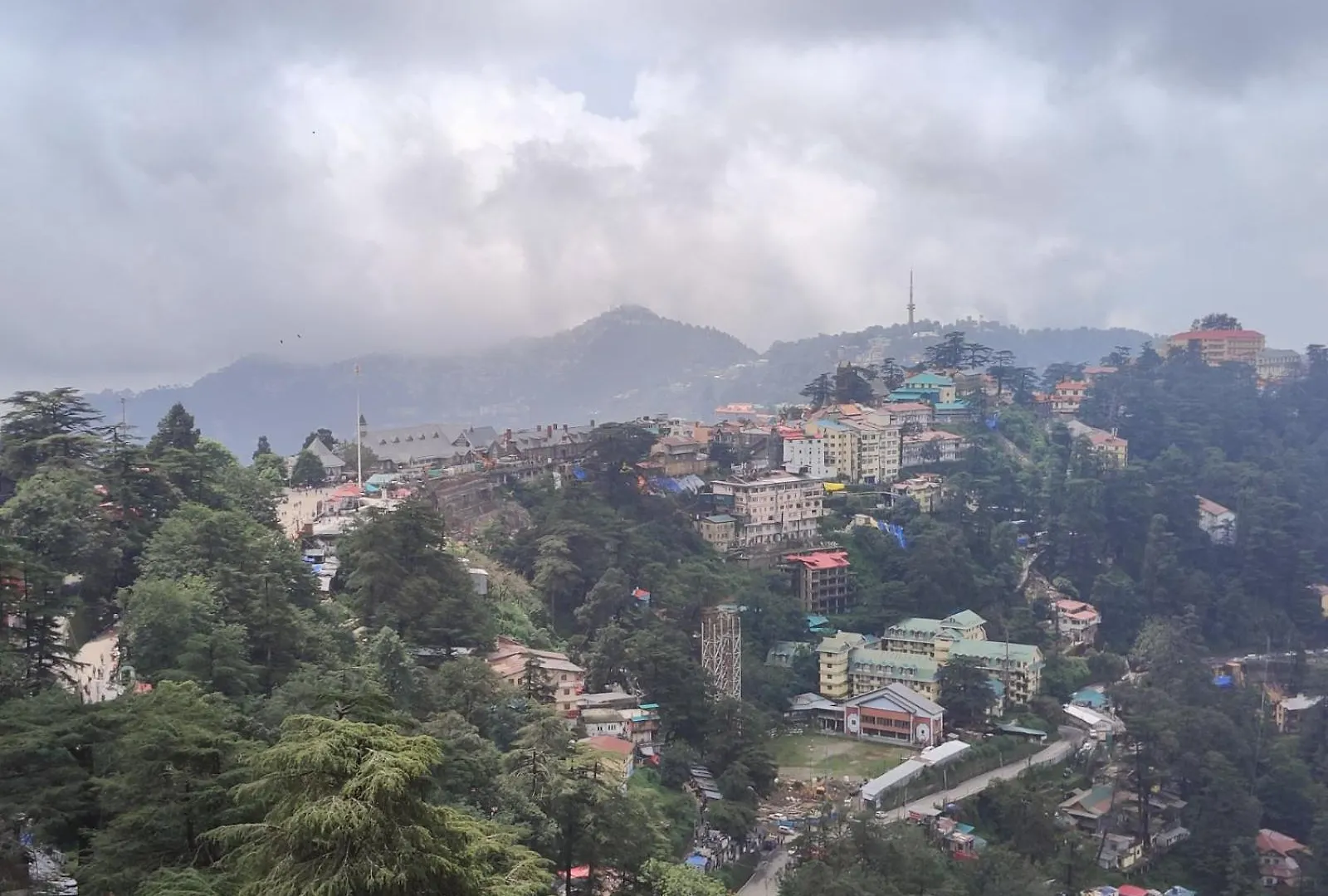Himachal Pradesh Inn Pal-Ace With Mountain View Hotel 심라 인도